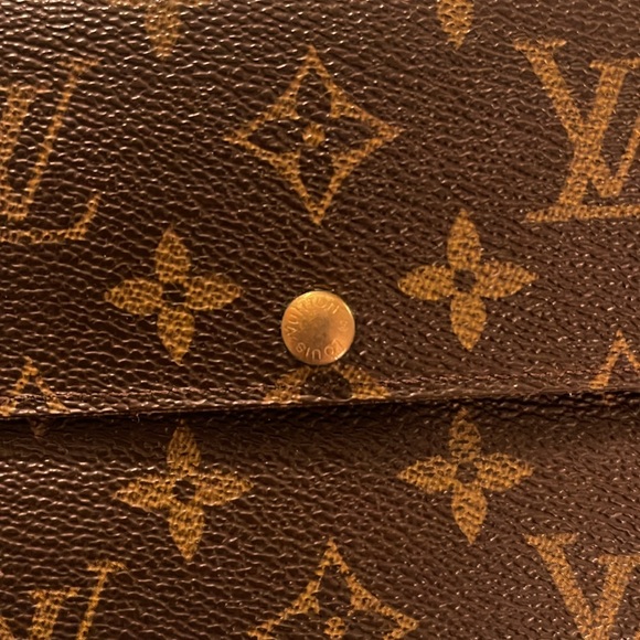 Monogram Sarah Wallet - Picture 9 of 9